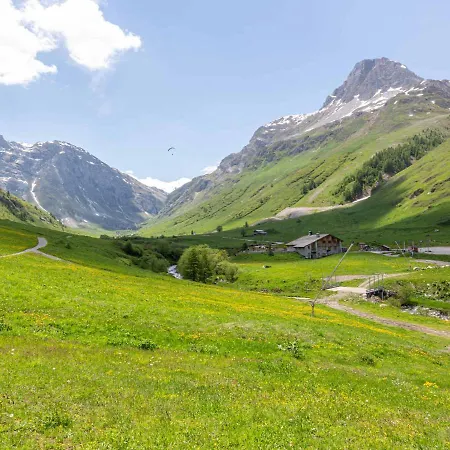 Apartment Duplex De Standing Au Pied Des Pistes Avec Cheminee, Terrasse Et Garage - Modane - Fr-1-694-329